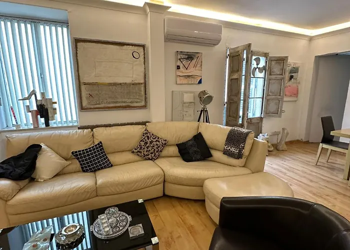 Central Gzira The Apartment Of An Artist